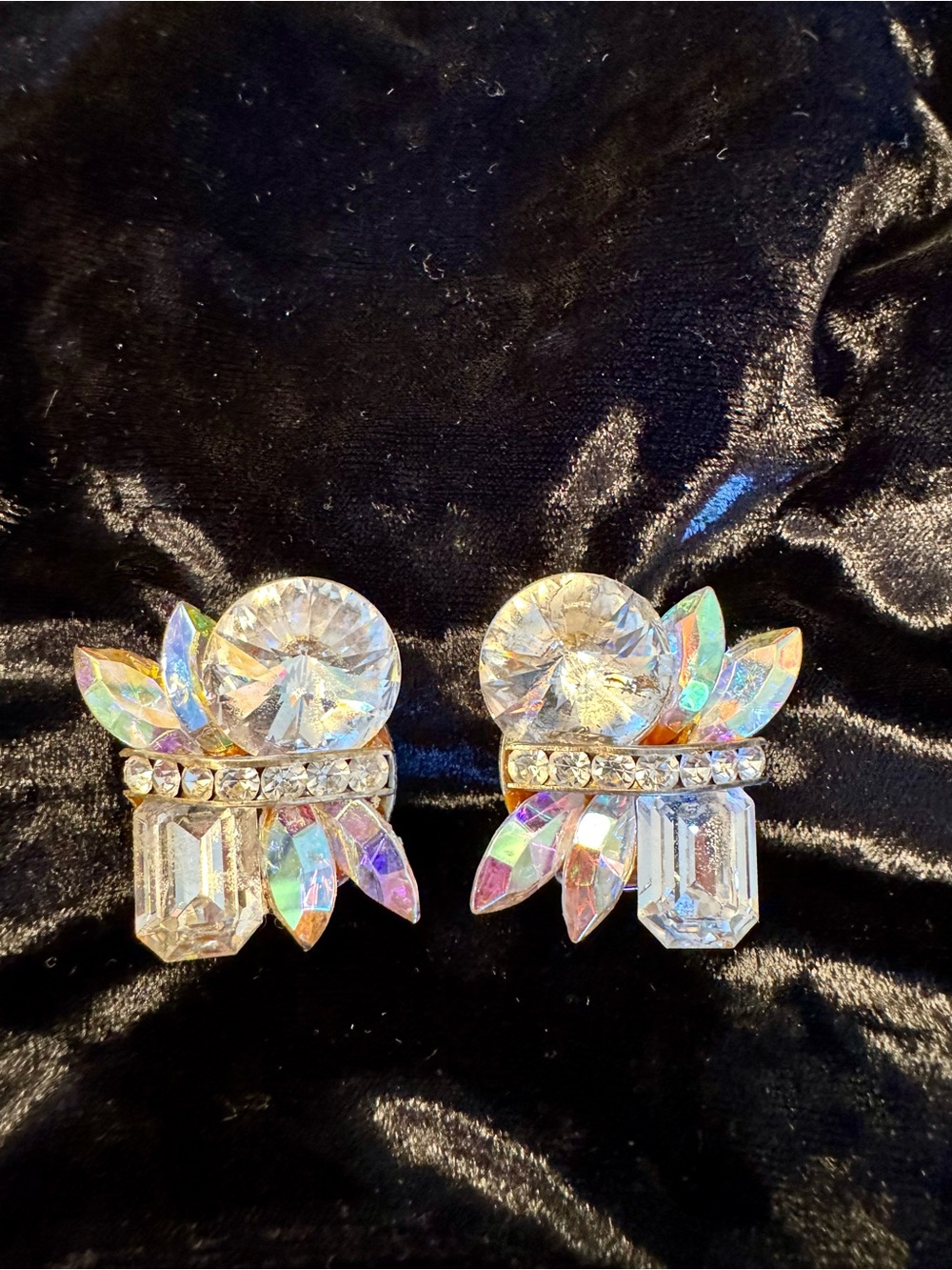 Vintage 1980s Aurora Borealis Crystal Rhinestone Cluster Clip On Earrings Glam